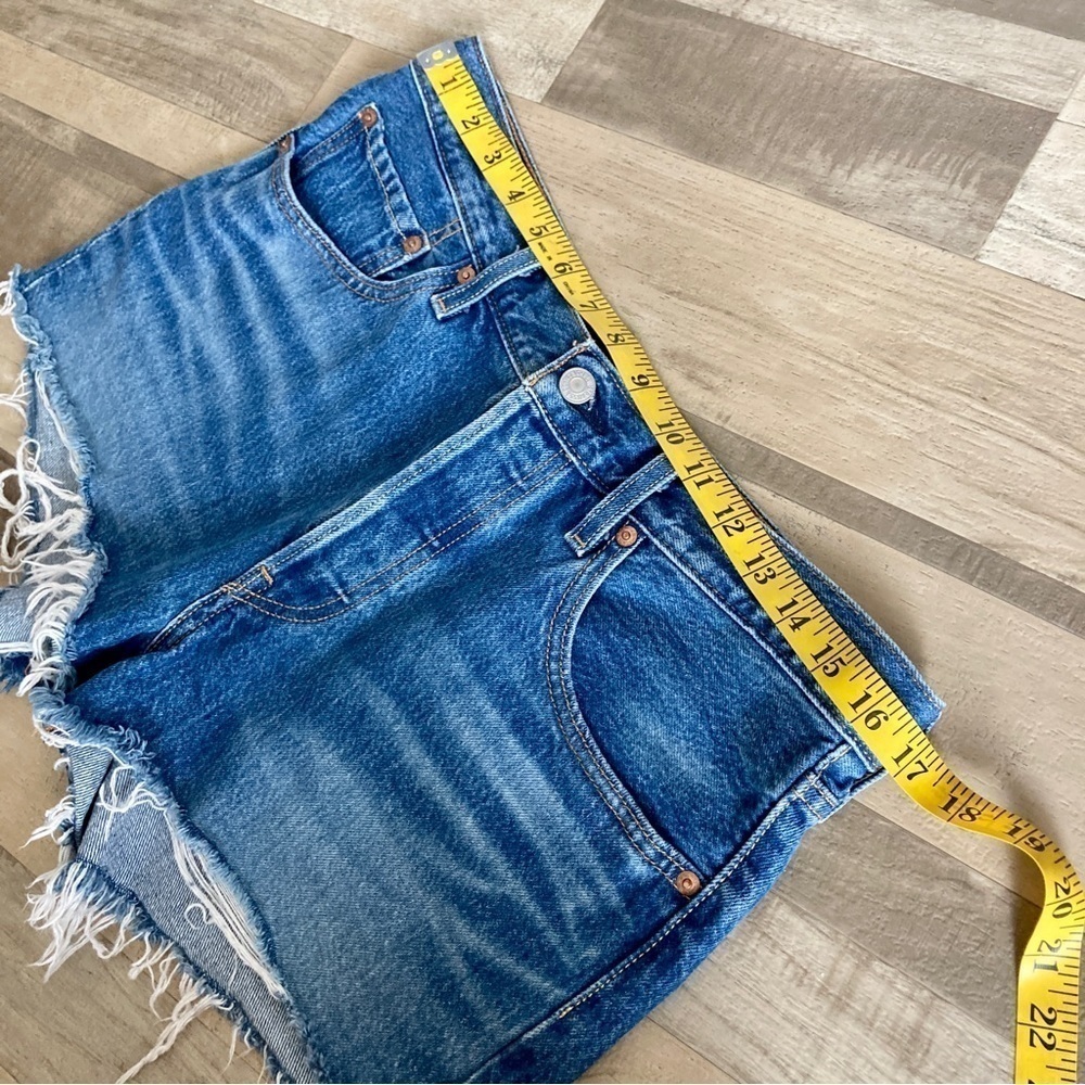 LEVI’S 501 Premium Denim Button Fly Jean Cutoff Shorts Size 30 - Picture 5 of 13